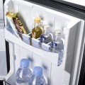 Minibar de absorcion. Estantes puerta: peq. Botellas y estante ajustable grandes botellas. 1 Estante interior de plastico (ambos
